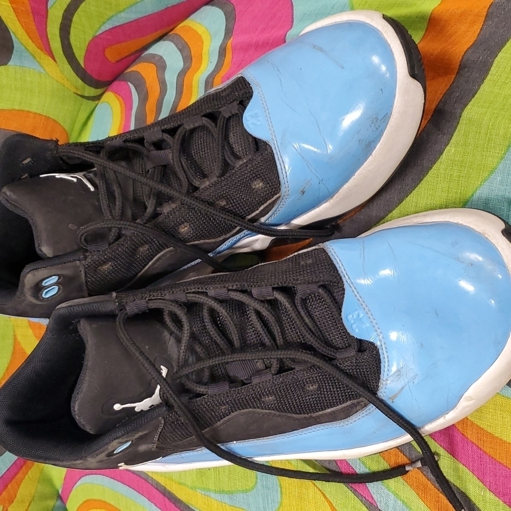 Jordan Max Aura 2 Carolina Blue Sneakers SZ 9.5